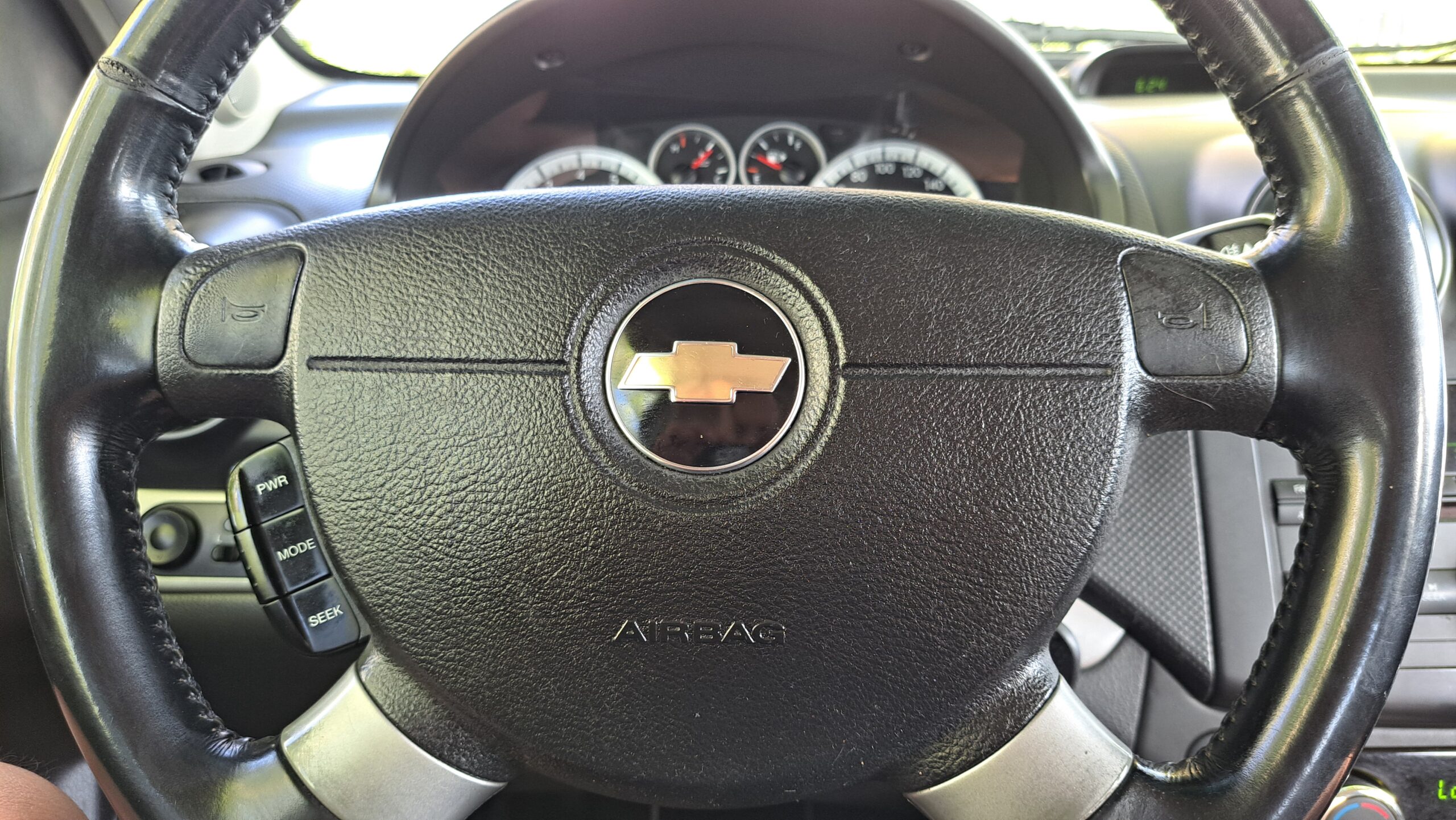 
								Chevrolet Aveo 1.4 LT completo									