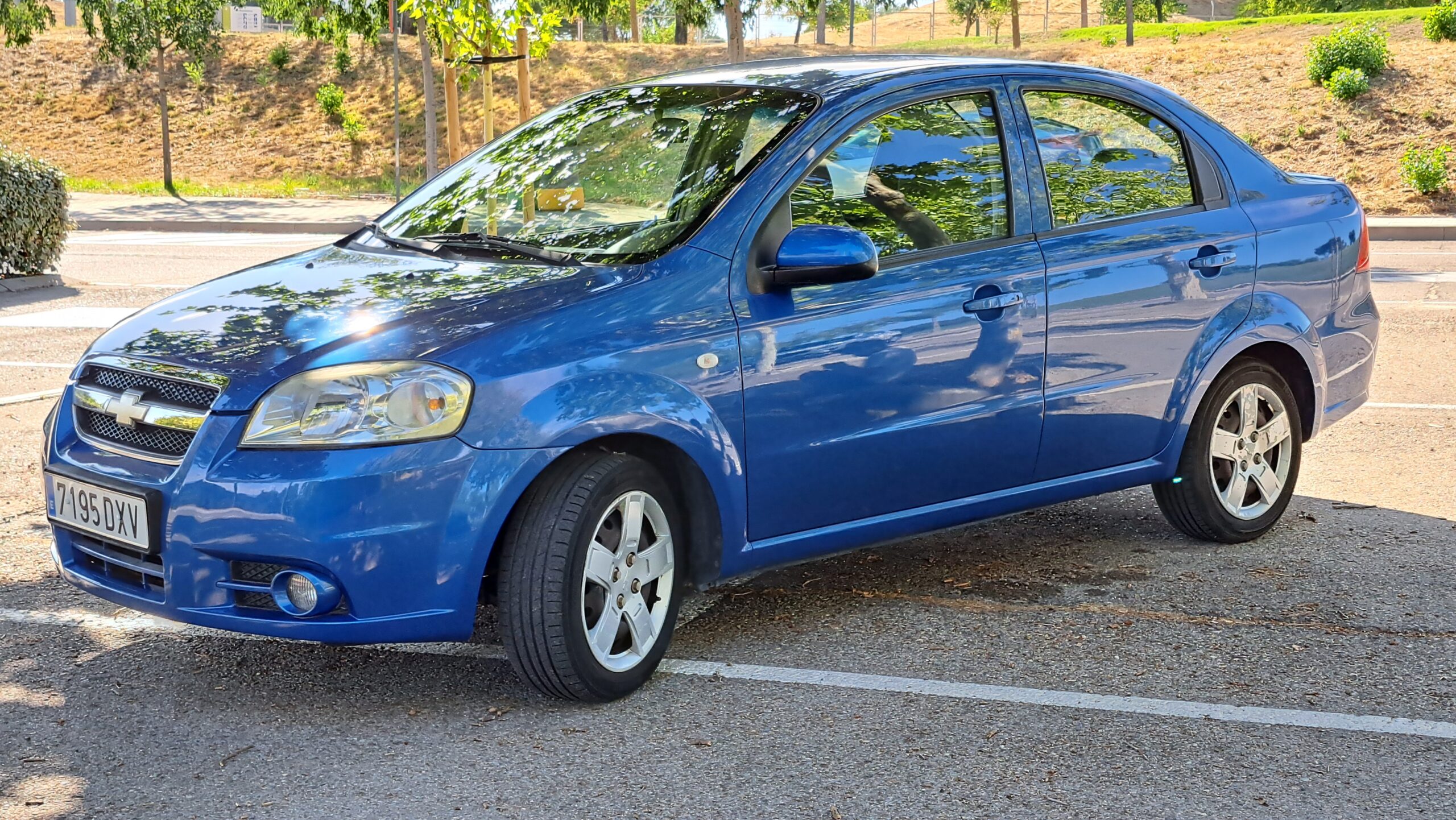 
								Chevrolet Aveo 1.4 LT completo									