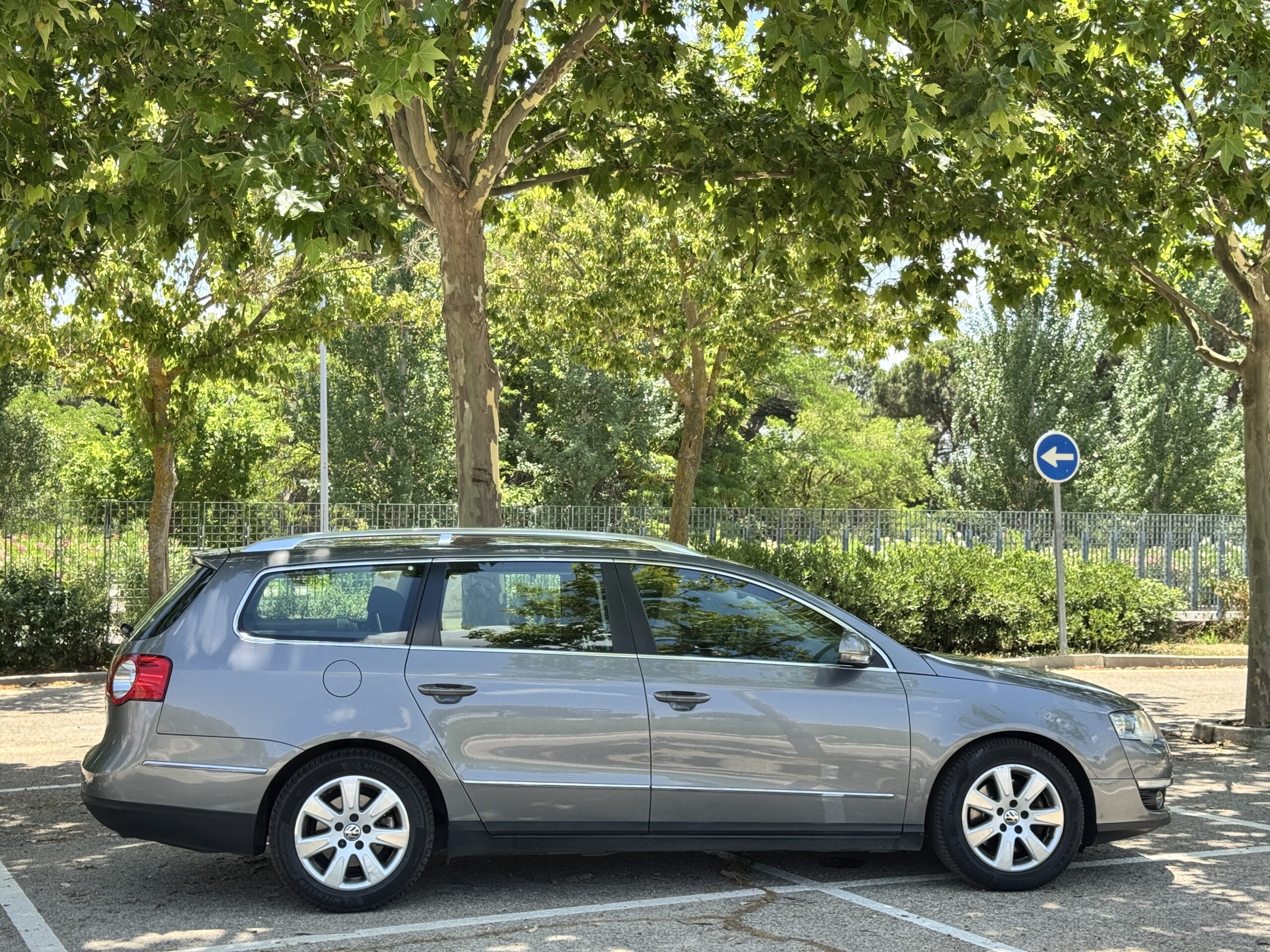 
								Volkswagen Passat Variant Sportline 2.0 TDI 140cv completo									