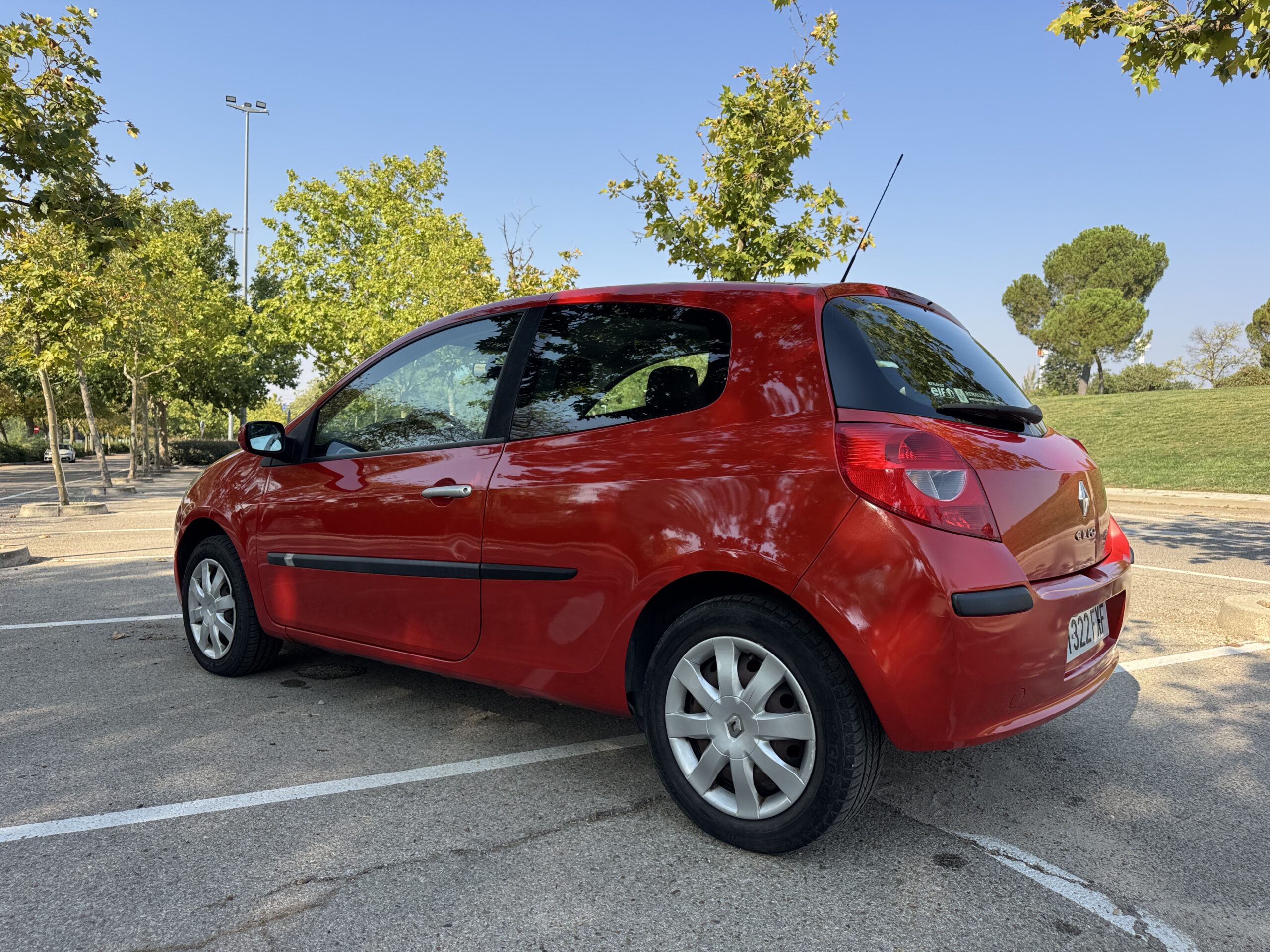 
								Renault Clio 1.2 Turbo 100cv completo									